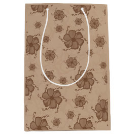 Festive Tropics Floral Monochrome Gift Bag in Brn ミディアムペーパーバッグ