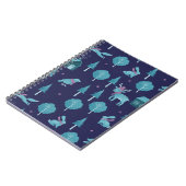 Festive Winter Animals ノートブック (左側)