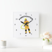 Feuerwehrmann in sandfarbener Einsatzkleidung  Qua スクエア壁時計 (ホーム)