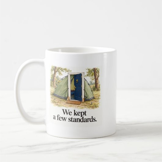 Few Standards Funny Camping Door コーヒーマグカップ (左)