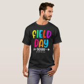 Field Fun Day 2023 Squad School Trip Vibes Kids Te Tシャツ (正面フル)