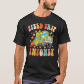 Field Trip Anyone Groovy School Bus Driver Yellow  Tシャツ (正面)