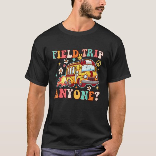 Field Trip Anyone Groovy School Bus Driver Yellow  Tシャツ (正面)