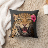 Fierce Leopard Pink Flower Pillow クッション (ブランケット)
