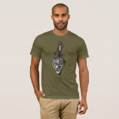 Fierce Tiger Head and Dagger Blade Military Green Tシャツ (正面フル)