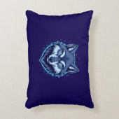 Fierce Wolf – Symbol of Strength and Freedom アクセントクッション (正面(垂直))