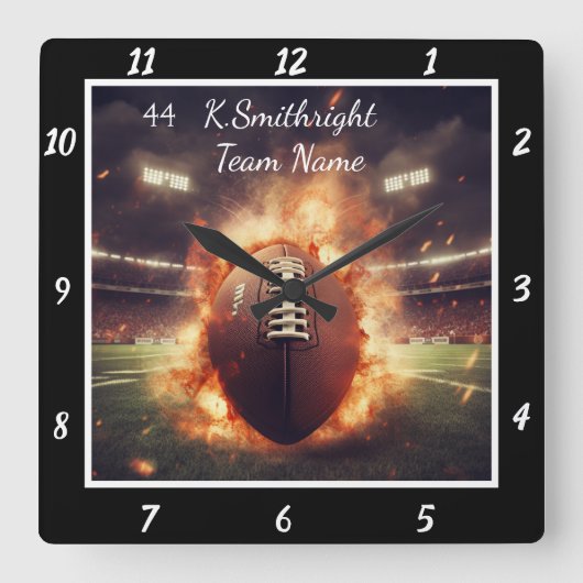 Fiery Football Theme スクエア壁時計 (正面)