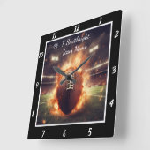 Fiery Football Theme スクエア壁時計 (傾斜)