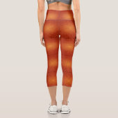 Fiery Sunset Orange Abstract Texture High-Waisted  カプリレギンス (裏面)