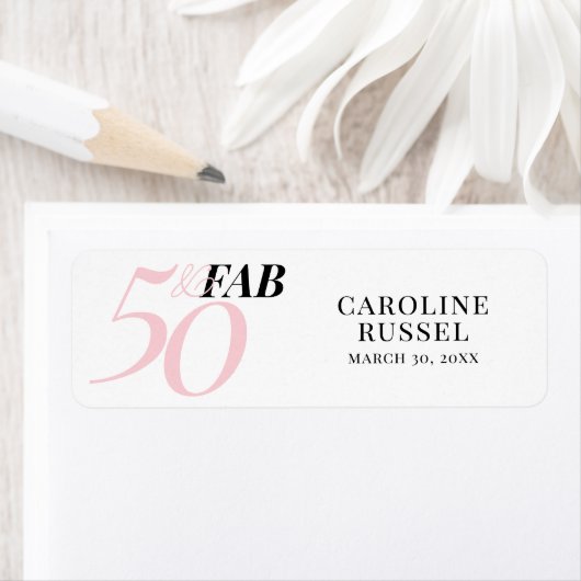 Fifty and Fabulous Pink 50th Birthday ラベル (インサイチュ)