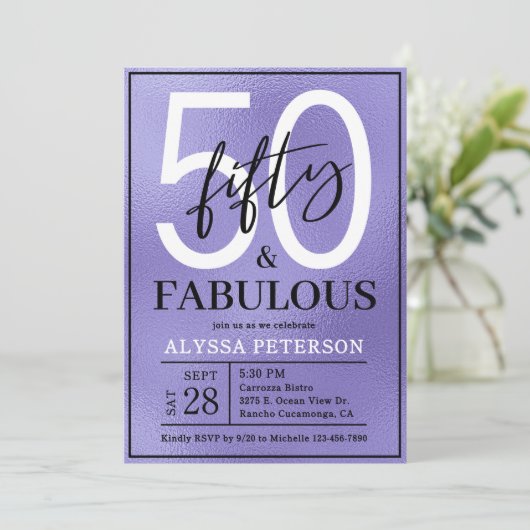 Fifty and Fabulous Purple Script 50th Birthday 招待状 (スタンド正面)