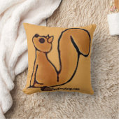figdewdrop Squirrel sit Throw Pillow クッション (ブランケット)