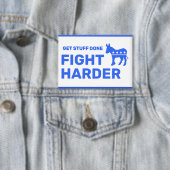 Fight Harder™ ボタン (カスタマイズ可能!) 缶バッジ (インサイチュ)
