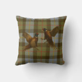 Fighting Pheasants on tweed / tartan background  クッション (裏面)