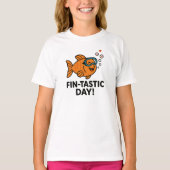 Fin-Tastic Day Cute Orange Fish Design Tシャツ (正面)