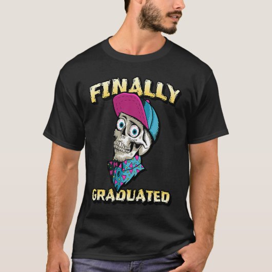 Finally graduated Skull  graduation Tシャツ (正面)