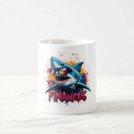 Finance Shark Mug – 漫画おもしろいデザイン コーヒーマグカップ (中央)