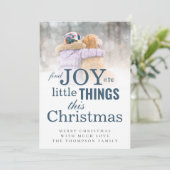 Find Joy Little Thingsフォトオーバーレイクリスマス シーズンカード (スタンド正面)
