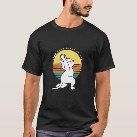 Find Your Inner Feline Retro Yoga Cat Present Tシャツ (正面)