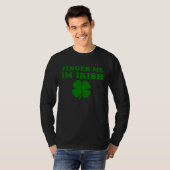 Finger Me I'm Irish Funny St Patricks Day Tシャツ (正面フル)