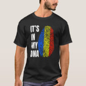 Fingerprint DNA Biometry Romanian Flag Romania Tシャツ (正面)