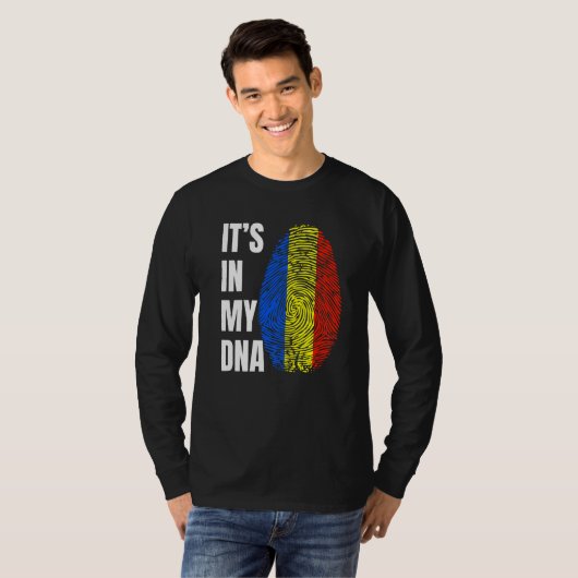 Fingerprint DNA Biometry Romanian Flag Romania Tシャツ (正面フル)