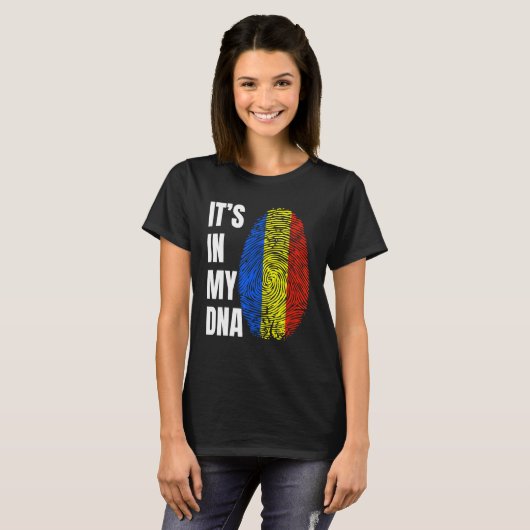 Fingerprint DNA Biometry Romanian Flag Romania Tシャツ (正面フル)