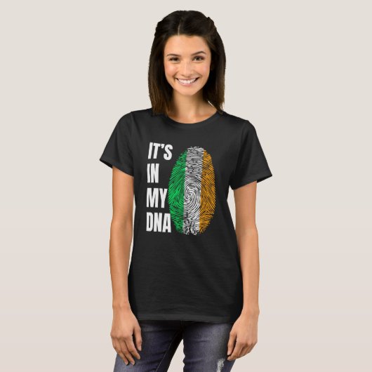 Fingerprint DNA St Patrick's Day Irish Flag Irelan Tシャツ (正面フル)
