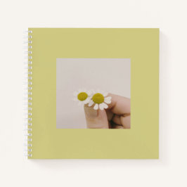 Fingertip Daisy – Soft Aesthetic Spiral Notebook ノートブック