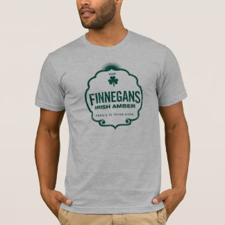 Finnegansのアイルランドのこはく色の頂上 Tシャツ