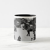 Finsbury Parkの場所、c.1923 ツートーンマグカップ (中央)