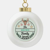 Fir Trees Stars Family Name 2025 Christmas セラミックボールオーナメント (正面)