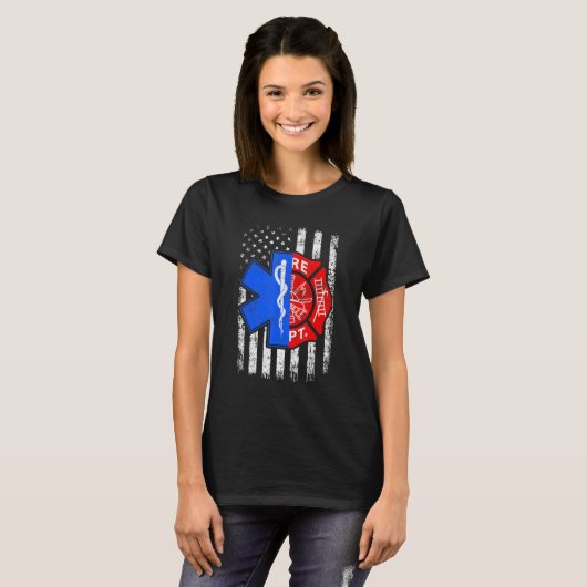 Firefighter 4th of July USA Flag Firefighter Lover Tシャツ (正面フル)