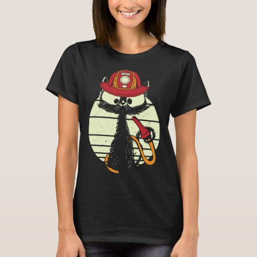 Firefighter Cat In Firefighter Uniform Firefighter Tシャツ (正面)