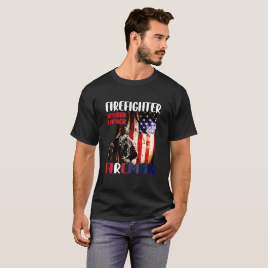 Firefighter Husband Father Fireman American Flag Tシャツ (正面フル)