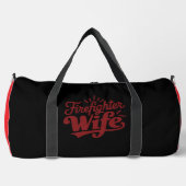 Firefighter Wife Red Text  ダッフルバッグ (正面)