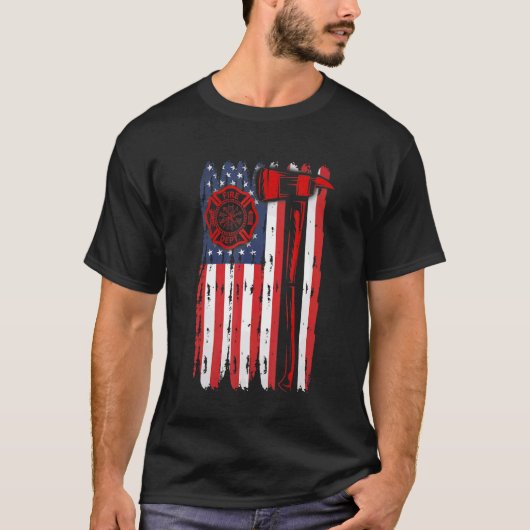 Fireman American Flag Graphics Firefighter Labor D Tシャツ (正面)