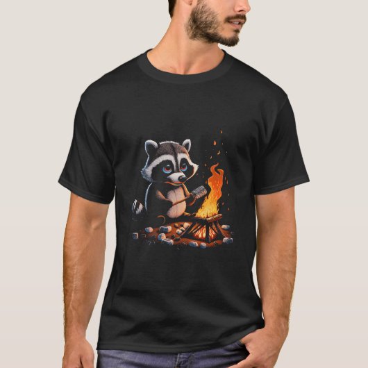 Fireside Whimsy Raccoon Toasting A Marshmallow Tシャツ (正面)