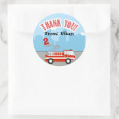 Firetruck誕生日ありがとうステッカーラベル追加の名前 ラウンドシール (バッグ)