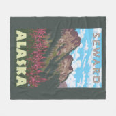 Fireweed及び山- Seward、アラスカ フリースブランケット (正面(横))