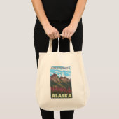 Fireweed & Mountains – アラスカ，アンカレッジ トートバッグ (正面(商品))