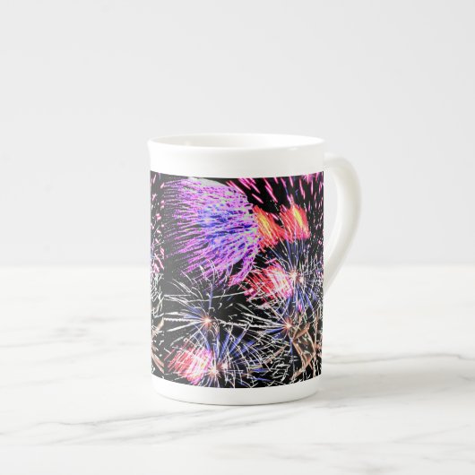 Fireworksの表示 ボーンチャイナマグカップ (正面右)