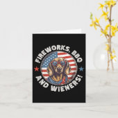 Fireworks BbqとWienersのおもしろいウィーナー犬7月4日 カード (黄色い花)
