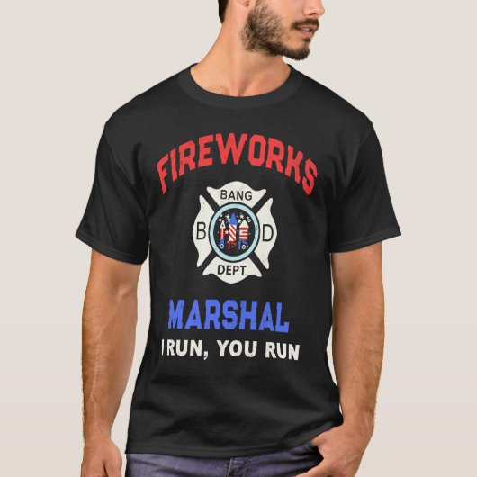 FIREWORKS MARSHAL America Firefighter Pyro Technic Tシャツ (正面)