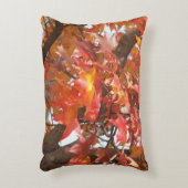 Firey Sweetgumの枕 アクセントクッション (正面(垂直))