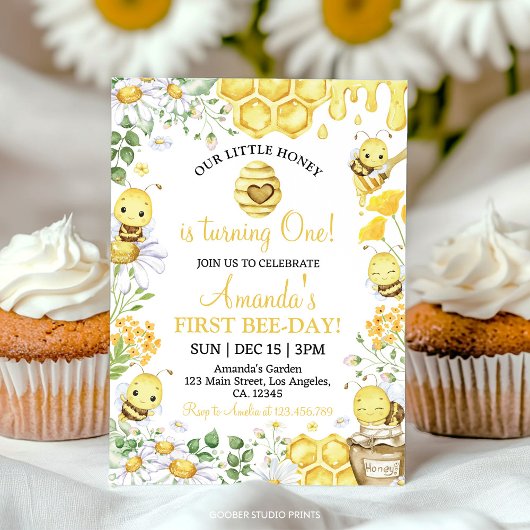 First Bee Day Floral Honey Bee Birthday Party 招待状