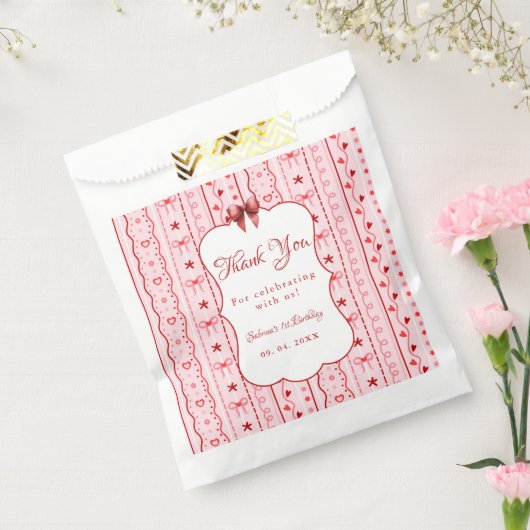 First Birthday valentine baby birthday party フェイバーバッグ (封をした状態)