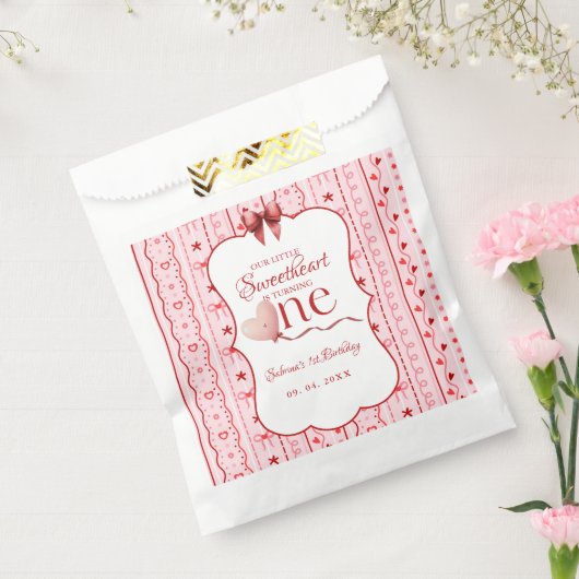 First Birthday valentine baby birthday party フェイバーバッグ (封をした状態)