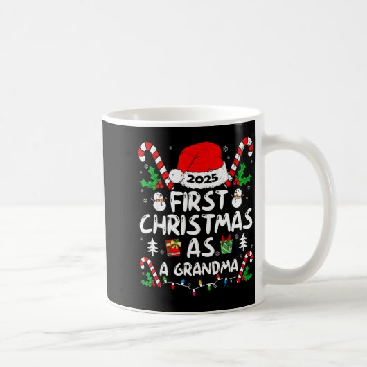 First Christmas As A Grandma 2025 Family Matching  コーヒーマグカップ (右)