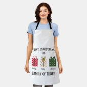 First Christmas as Family of Three Gift エプロン (着用した状態)